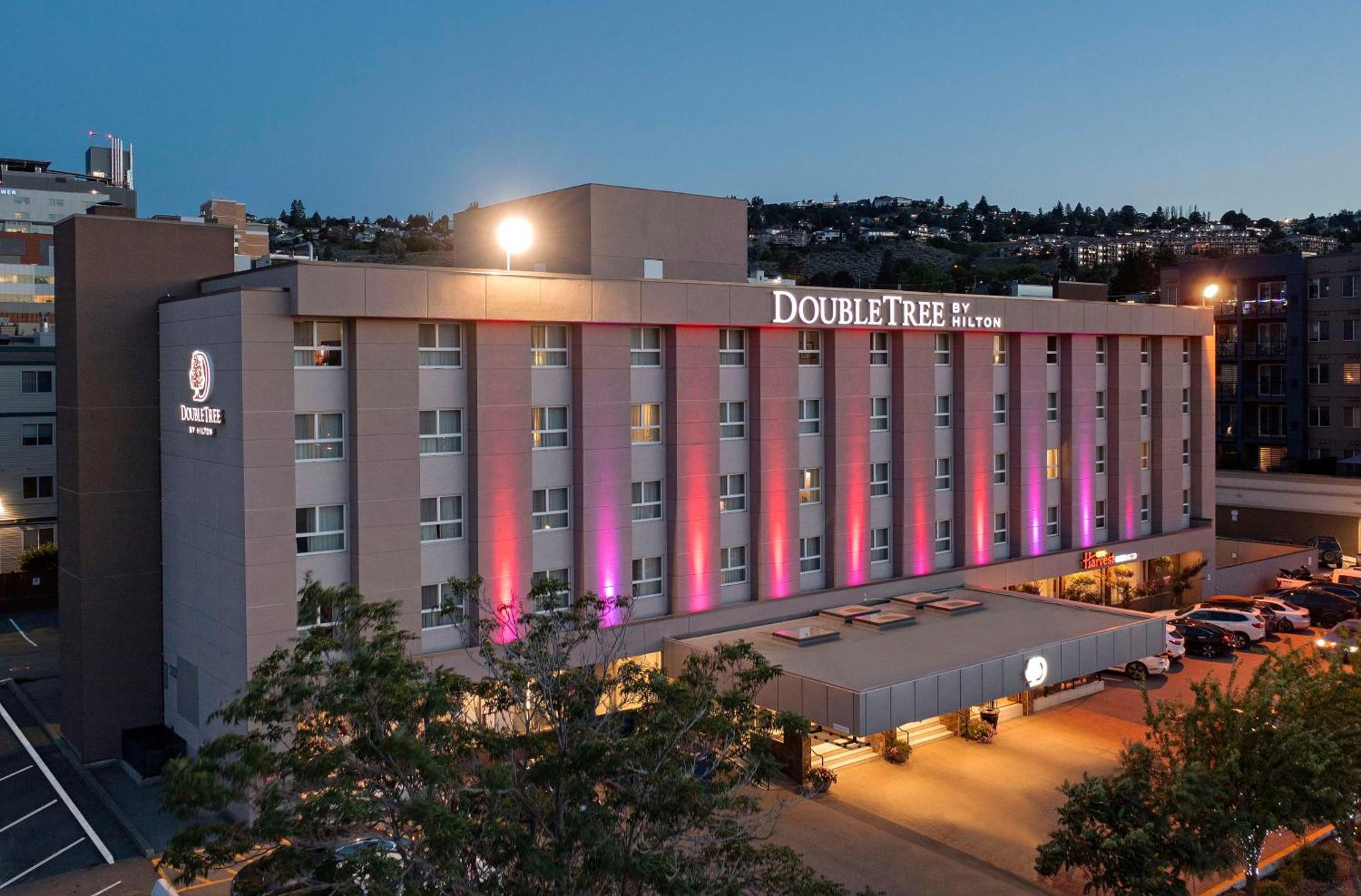 Doubletree By Hilton - Kamloops Hotel Exterior photo